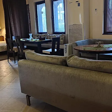 In Ramada 2 Complex Бансько